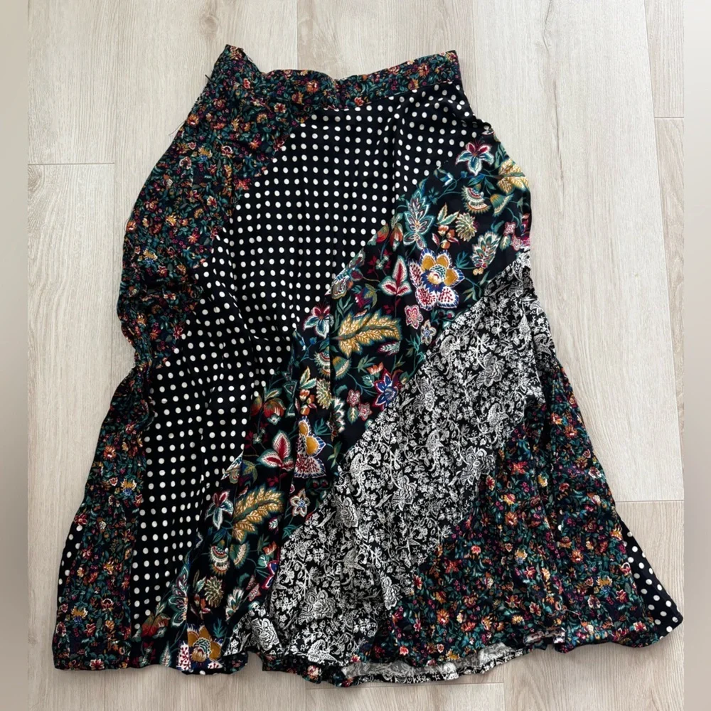 Christina Black and Green Floral Skirt
